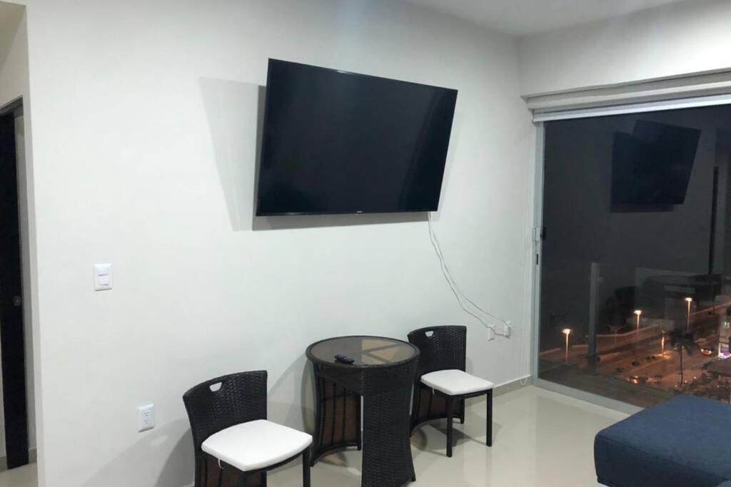 Departamento De Lujo En El Malecon * Mazatlan